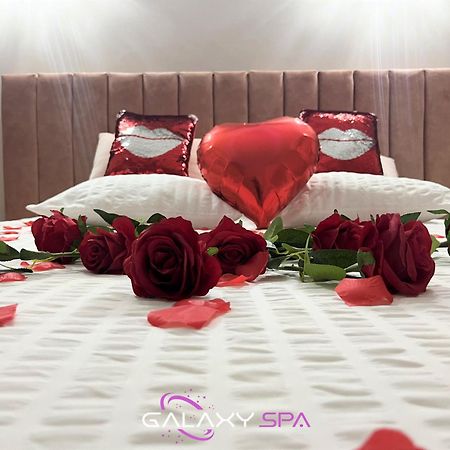 Galaxy Spa - Suite Venus Jacuzzi Et Sauna Privatif Champigneulles Екстериор снимка