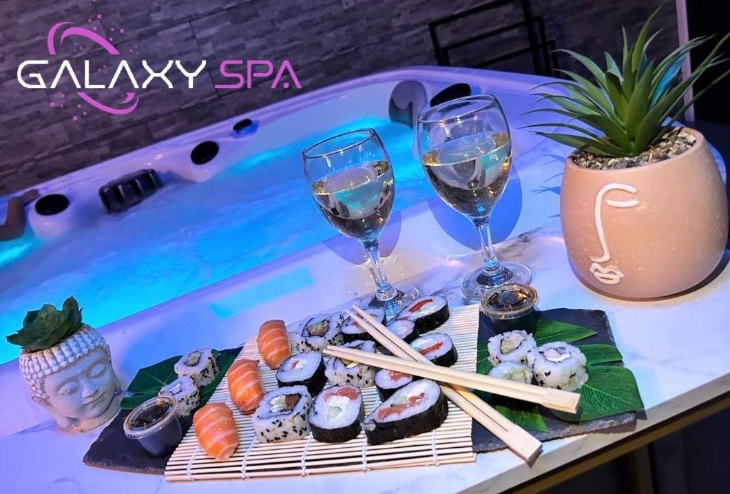Galaxy Spa - Suite Venus Jacuzzi Et Sauna Privatif Champigneulles Екстериор снимка
