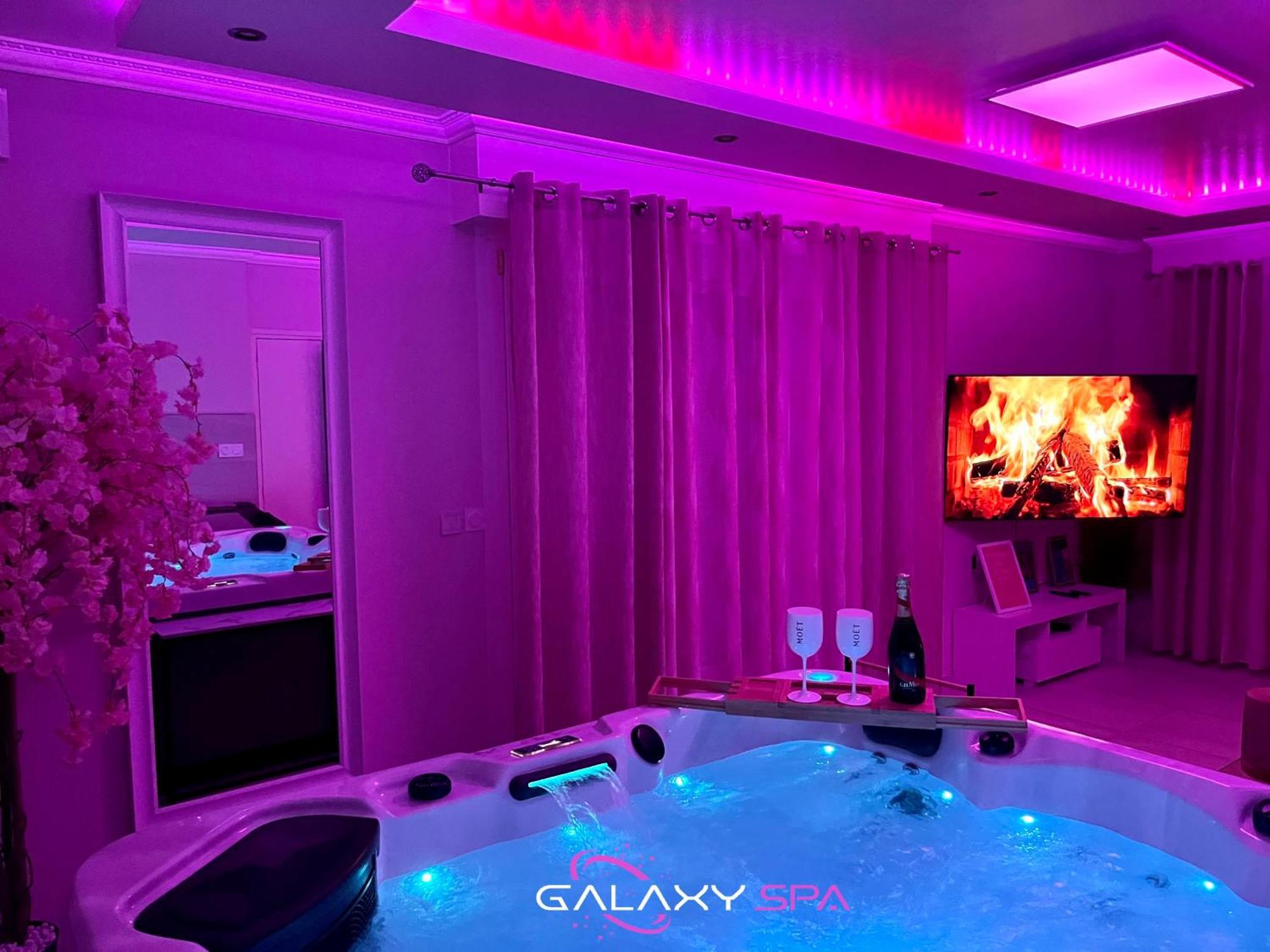 Galaxy Spa - Suite Venus Jacuzzi Et Sauna Privatif Champigneulles Екстериор снимка