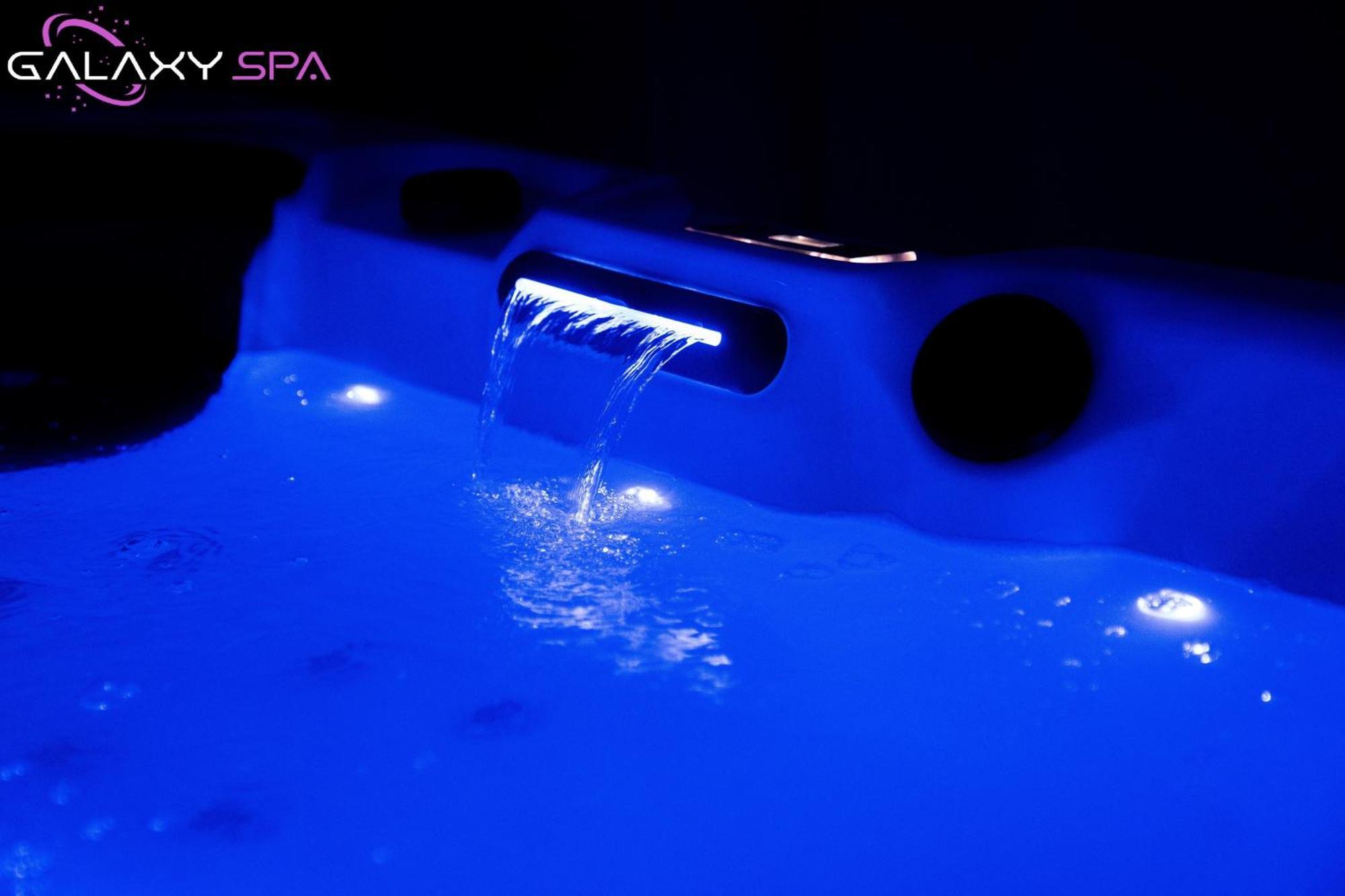 Galaxy Spa - Suite Venus Jacuzzi Et Sauna Privatif Champigneulles Екстериор снимка