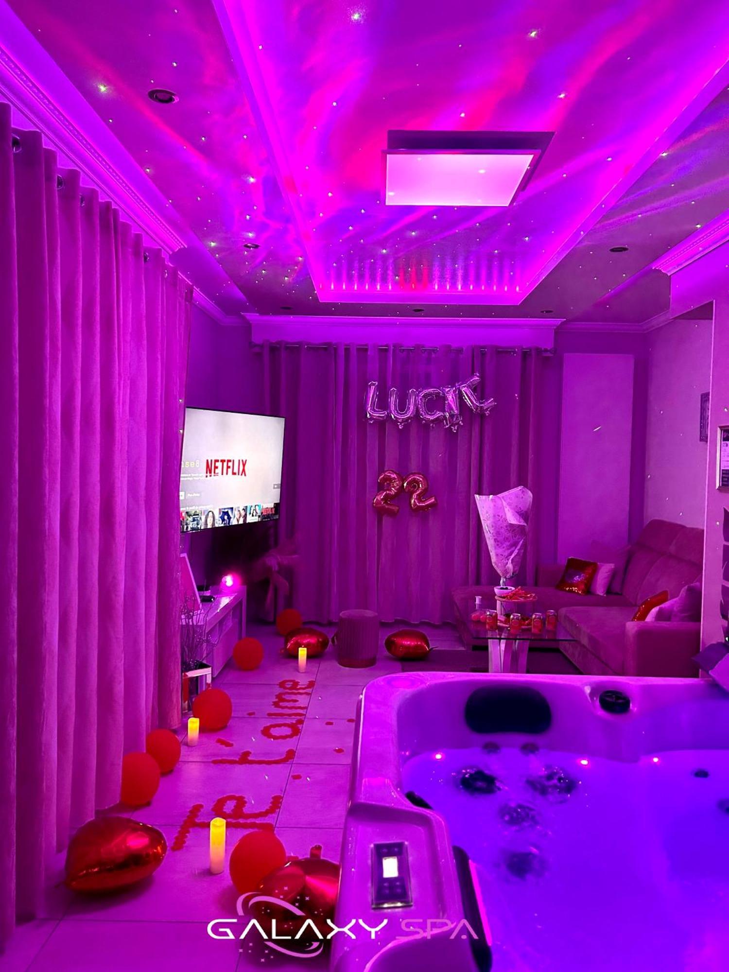 Galaxy Spa - Suite Venus Jacuzzi Et Sauna Privatif Champigneulles Екстериор снимка