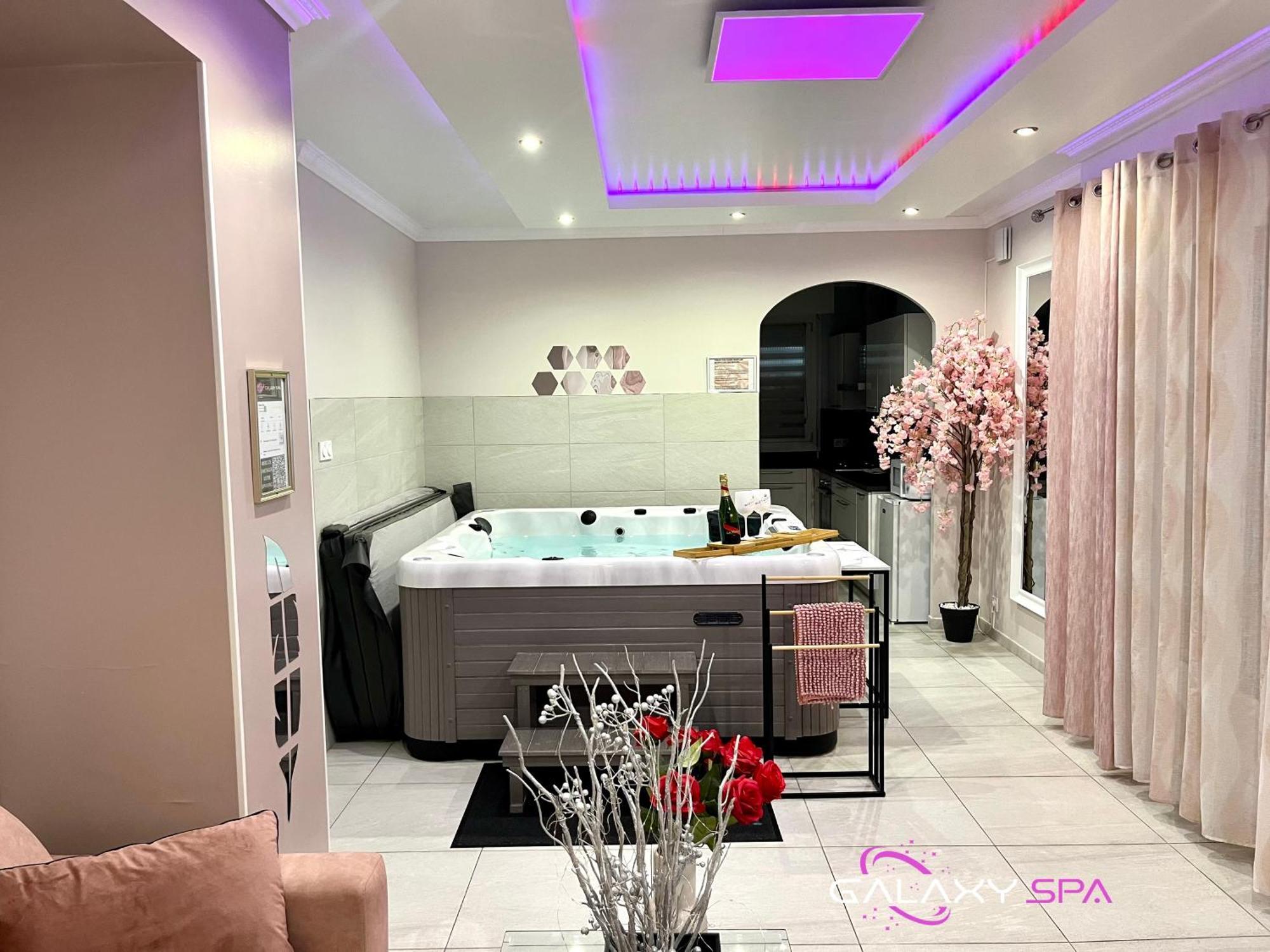 Galaxy Spa - Suite Venus Jacuzzi Et Sauna Privatif Champigneulles Екстериор снимка