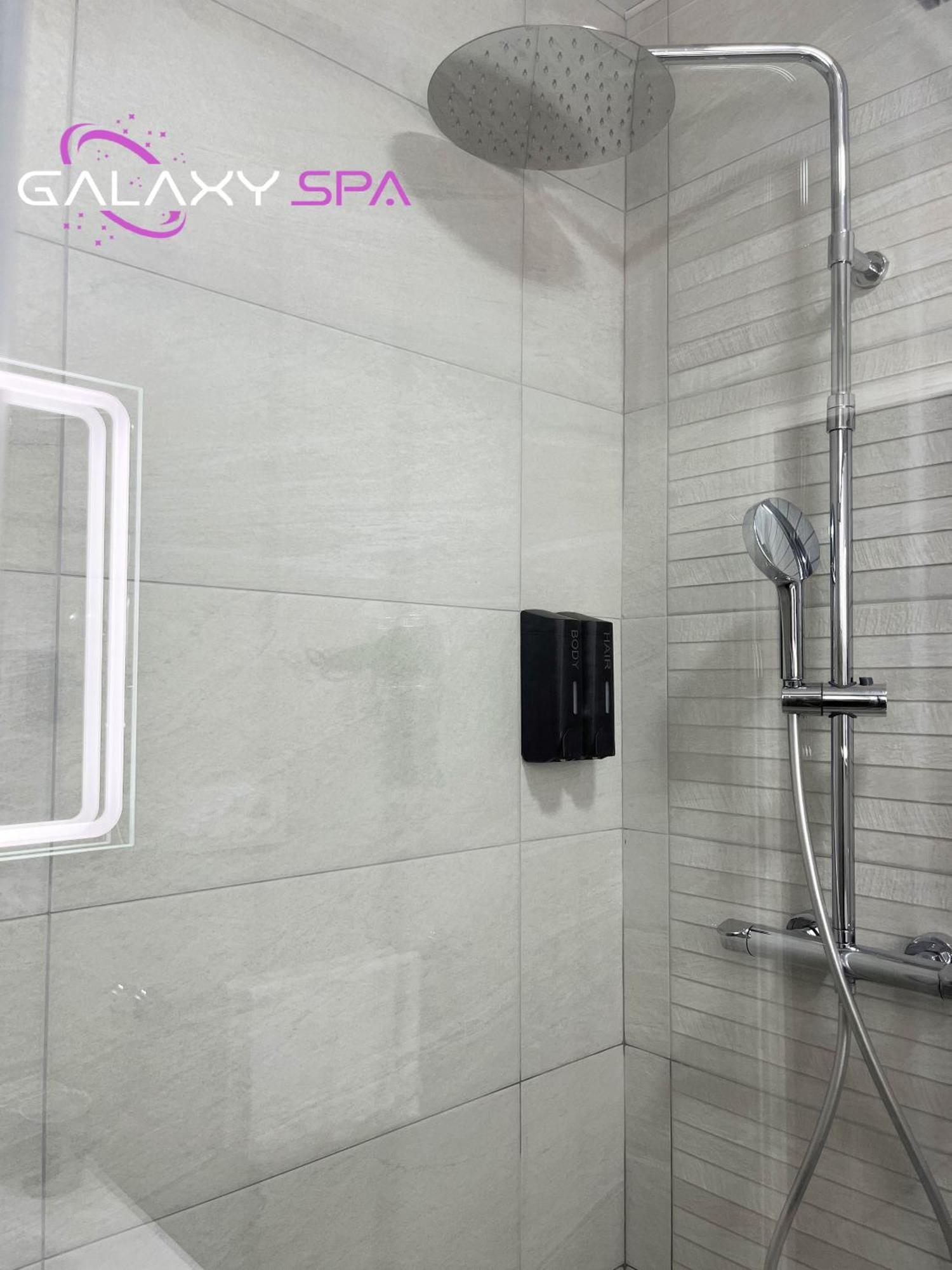 Galaxy Spa - Suite Venus Jacuzzi Et Sauna Privatif Champigneulles Екстериор снимка