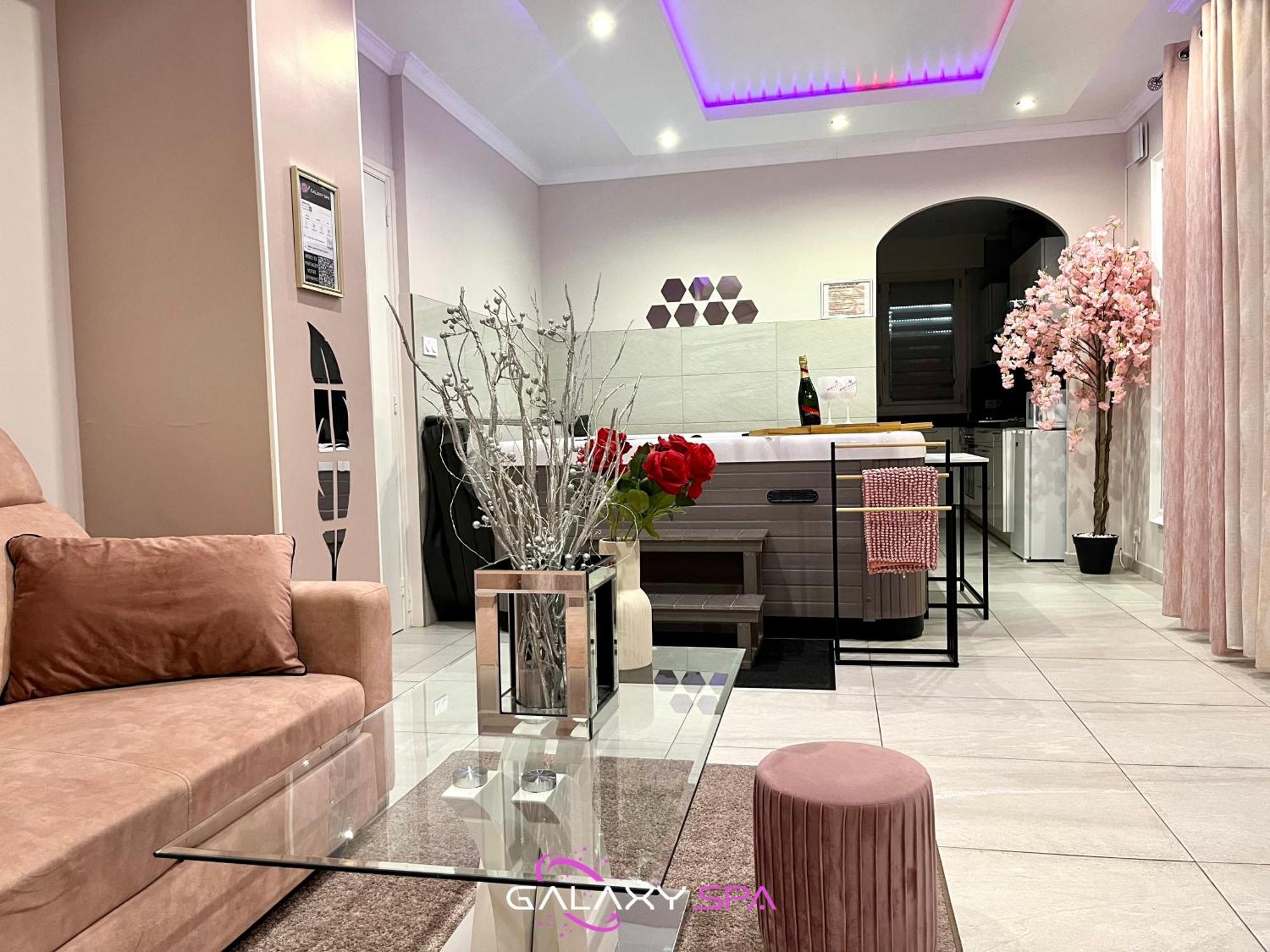 Galaxy Spa - Suite Venus Jacuzzi Et Sauna Privatif Champigneulles Екстериор снимка